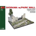 1:35 Diorama w/Park Wall