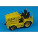 UNITED TRACTOR GC-340/ SM340 tow tractor US NAVY/ ARMY