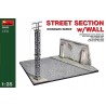 1:35 Street section w/Wall 